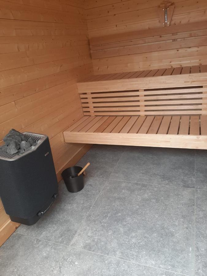 Willa La Cabane Ofuro Celles  Zewnętrze zdjęcie