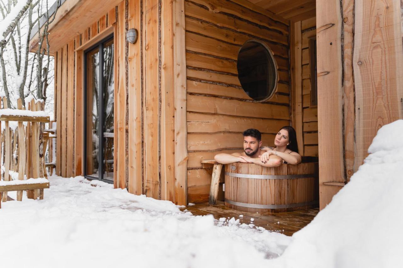 Willa La Cabane Ofuro Celles  Zewnętrze zdjęcie