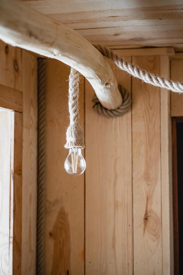 Willa La Cabane Ofuro Celles  Zewnętrze zdjęcie