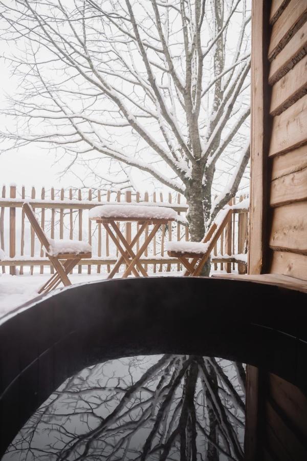 Willa La Cabane Ofuro Celles  Zewnętrze zdjęcie